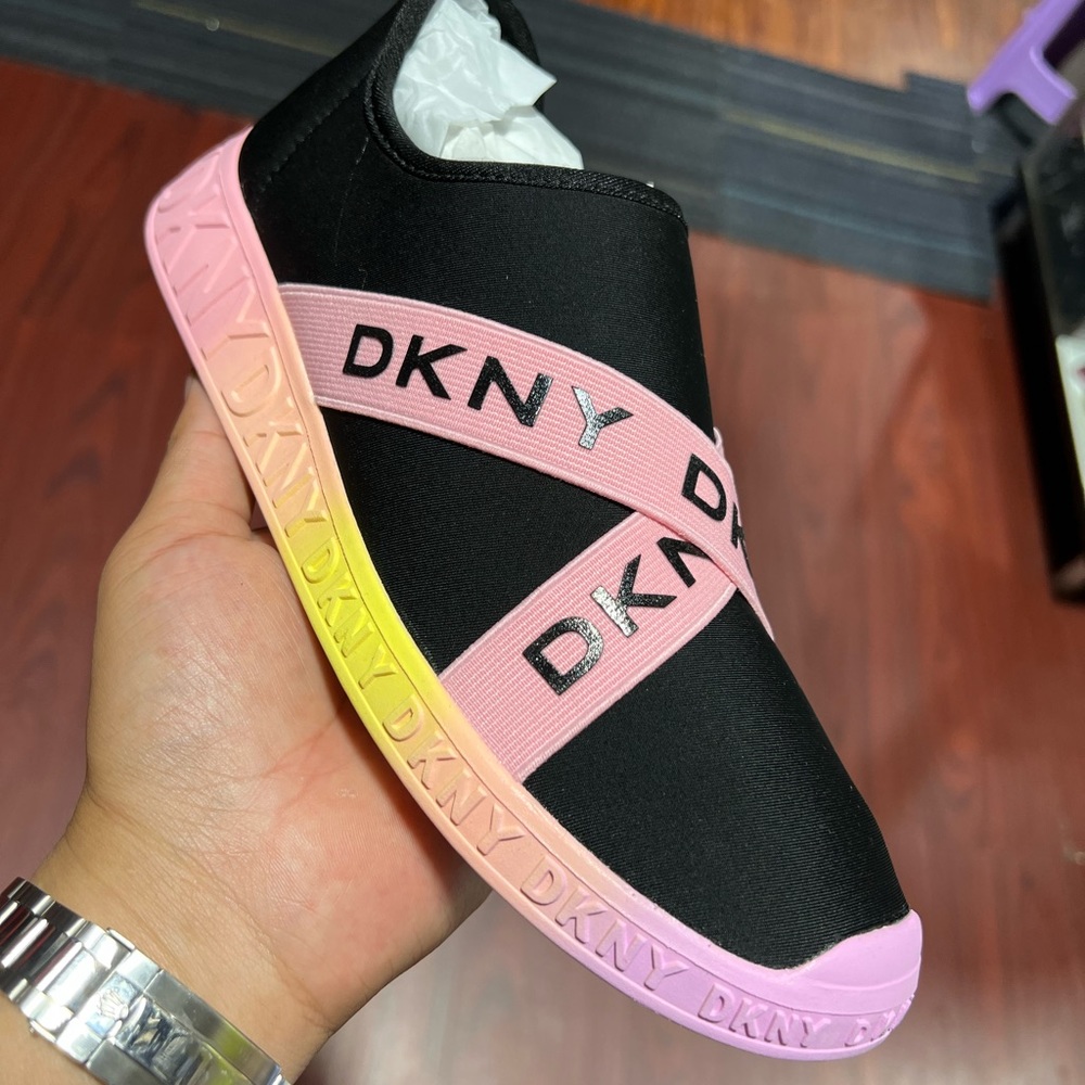 Women shoes sneakers